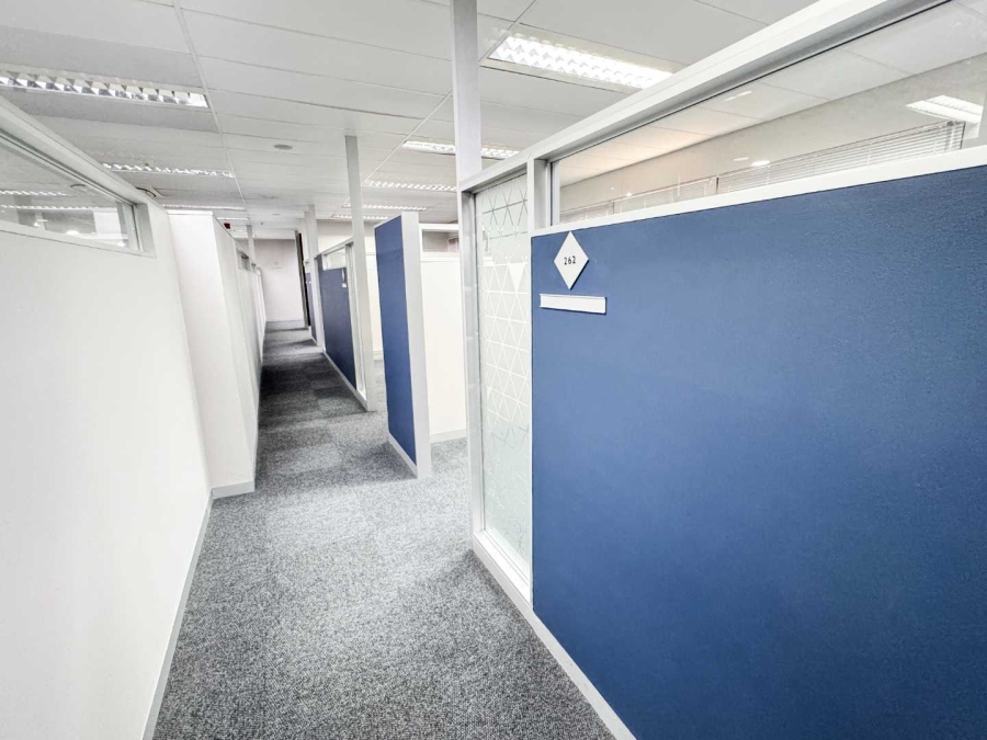 To Let Commercial Property for Rent in Mowbray Western Cape